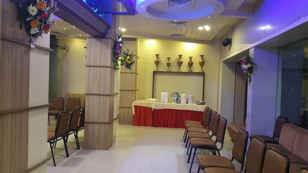 Hotel Panchratna Панвел Экстерьер фото