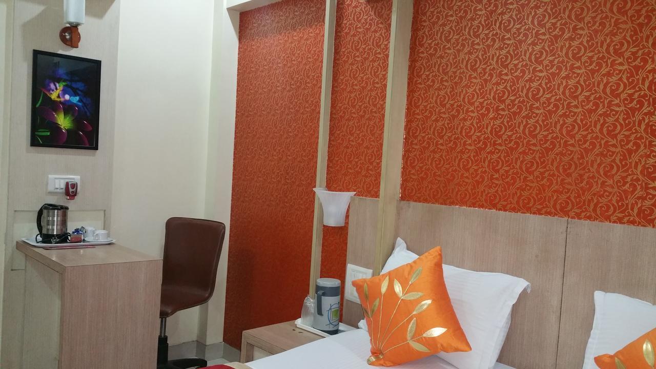 Hotel Panchratna Панвел Экстерьер фото